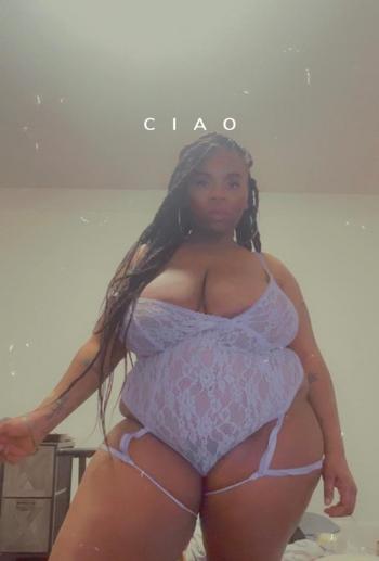 HoneyBourbon, 26  female escort, Dover