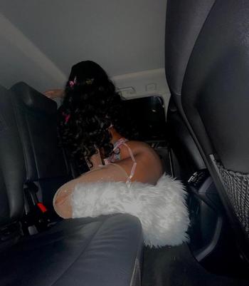 Kae, 24  female escort, Dover