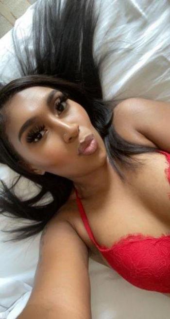 2483857943, female escort, Dover